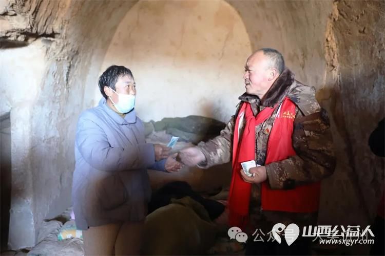 携手共进温暖相伴 关爱行动大美忻州文旅志愿者服务队联合忻州华祥商贸有限公司慰问本地贫困家庭 - 第8张