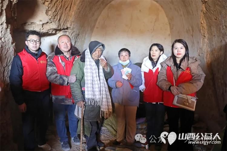 携手共进温暖相伴 关爱行动大美忻州文旅志愿者服务队联合忻州华祥商贸有限公司慰问本地贫困家庭 - 第6张