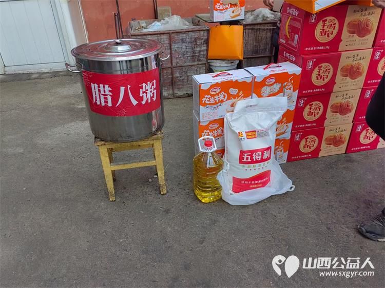 太原市龙城义工联合资善堂中医馆为杏花岭区老年公寓的孤残老人施粥祈福 - 第7张 - 山西公益人 太原市龙城义工联合资善堂中医馆为杏花岭区老年公寓的孤残老人施粥祈福 - 第7张