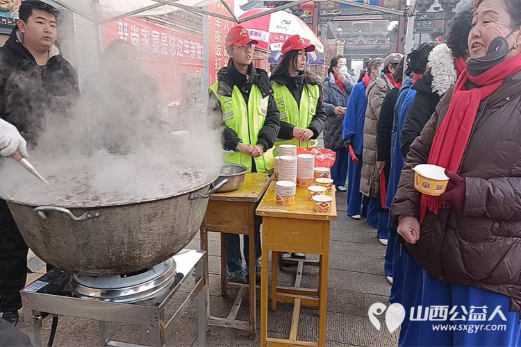 晋中新青年高校志愿者联合服务中心组织返乡大学生参加晋中中国年货节志愿服务 - 第6张