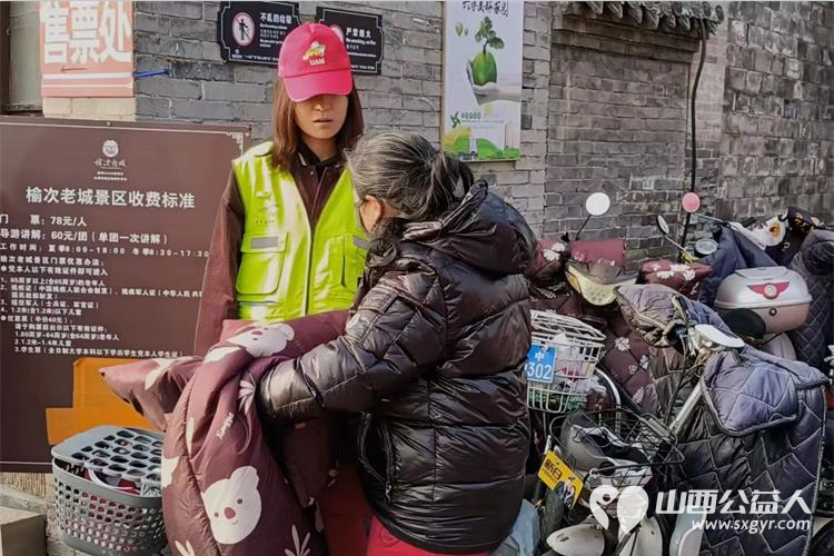 晋中新青年高校志愿者联合服务中心组织返乡大学生参加晋中中国年货节志愿服务 - 第4张