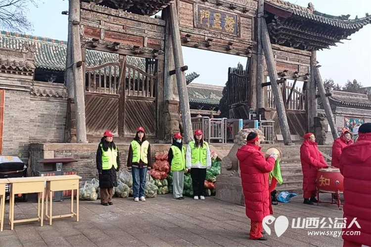 晋中新青年高校志愿者联合服务中心组织返乡大学生参加晋中中国年货节志愿服务 - 第13张