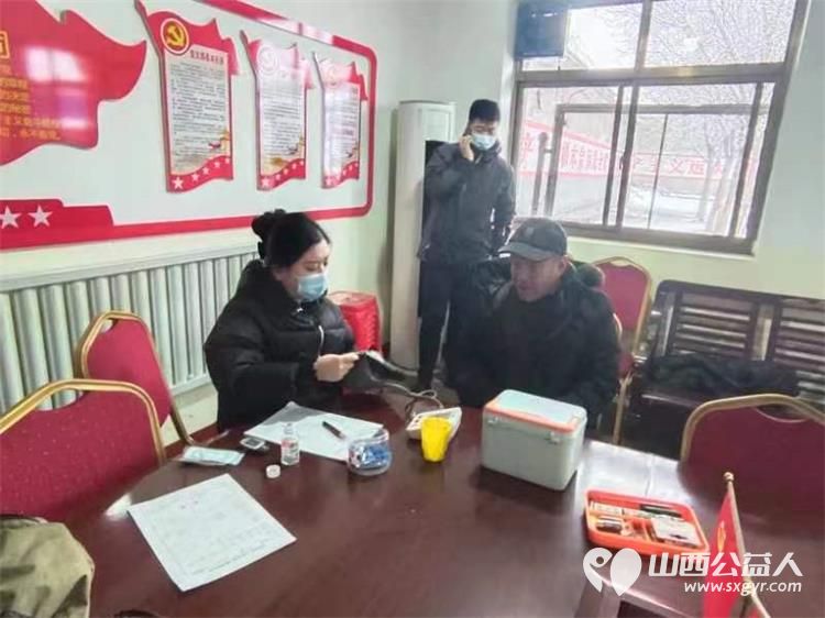 介休市敬老协会“孝善行”之敬老爱老助老行动在连福镇窑则头村为老人爱心理发、体检 - 第12张 - 山西公益人 介休市敬老协会“孝善行”之敬老爱老助老行动在连福镇窑则头村为老人爱心理发、体检 - 第12张