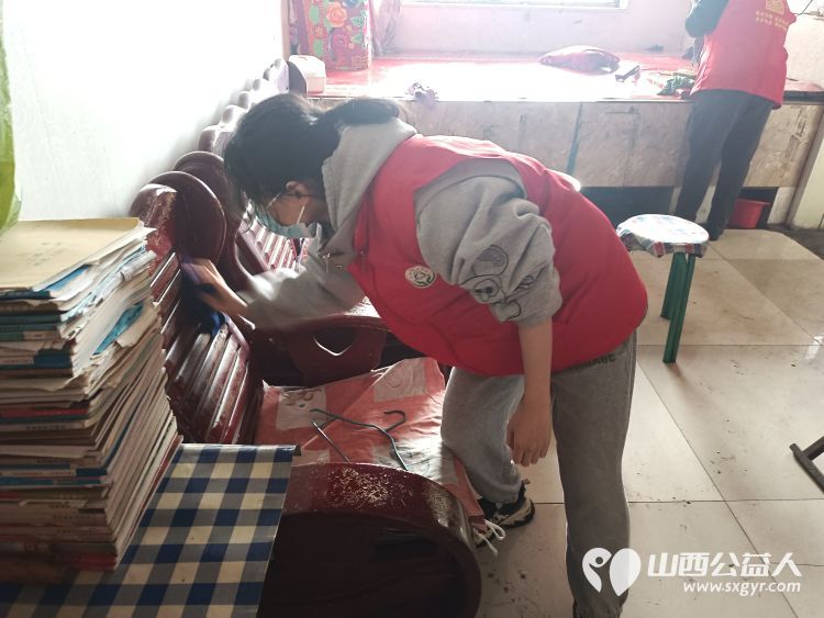 介休市敬老协会敬老爱老助老行动在连福镇窑则头村入户监测户58岁张海强家中 - 第13张 - 山西公益人 介休市敬老协会敬老爱老助老行动在连福镇窑则头村入户监测户58岁张海强家中 - 第13张