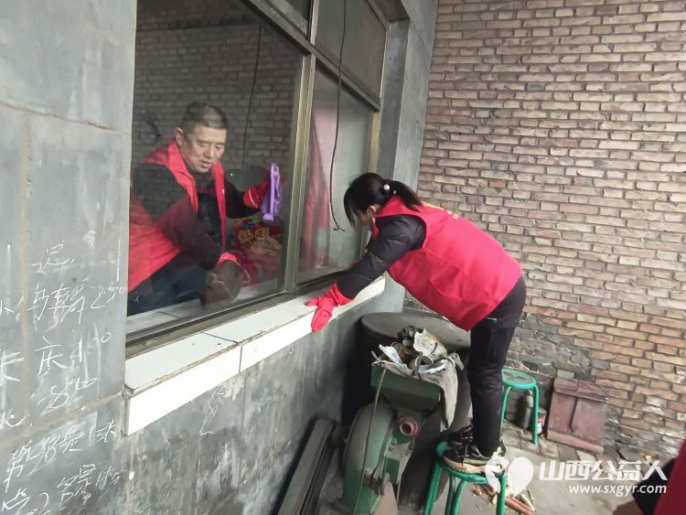 介休市敬老协会敬老爱老助老行动在连福镇窑则头村入户监测户58岁张海强家中 - 第6张 - 山西公益人 介休市敬老协会敬老爱老助老行动在连福镇窑则头村入户监测户58岁张海强家中 - 第6张