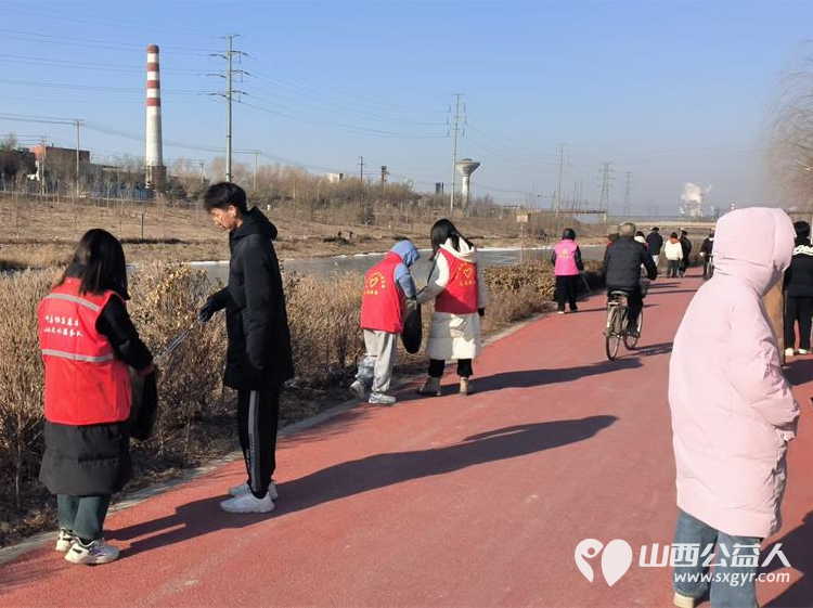 文水县爱心帮扶志愿者协会及中志协应急委文水服务队保护文峪河环境 放假返乡的大学生志愿者在行动 - 第17张