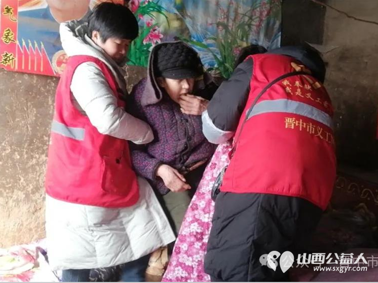 新春走基层 晋中市义工协会榆次、榆社、灵石志愿服务队关爱困难群体志愿服务暖民心 - 第2张 - 山西公益人 新春走基层 晋中市义工协会榆次、榆社、灵石志愿服务队关爱困难群体志愿服务暖民心 - 第2张