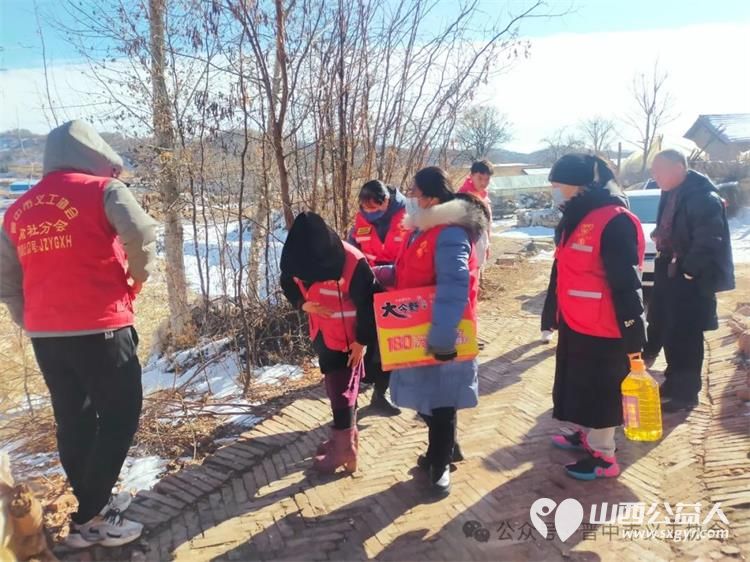新春走基层 晋中市义工协会榆次、榆社、灵石志愿服务队关爱困难群体志愿服务暖民心 - 第8张 - 山西公益人 新春走基层 晋中市义工协会榆次、榆社、灵石志愿服务队关爱困难群体志愿服务暖民心 - 第8张