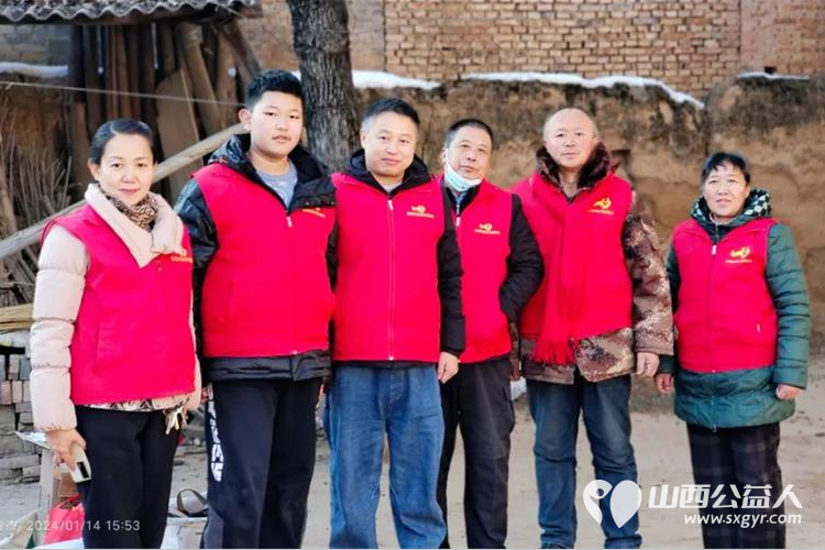 忻州爱心公益协会志愿者们带着社会爱心人士们满满的关怀和爱心走进了忻州市豆罗镇白石村去看望三户困难家庭 - 第1张 - 山西公益人 忻州爱心公益协会志愿者们带着社会爱心人士们满满的关怀和爱心走进了忻州市豆罗镇白石村去看望三户困难家庭 - 第1张
