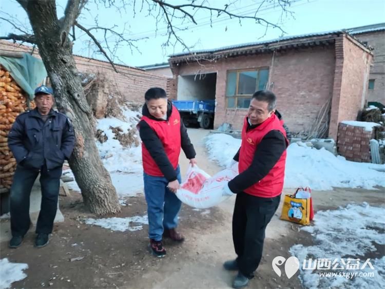 忻州爱心公益协会志愿者们带着社会爱心人士们满满的关怀和爱心走进了忻州市豆罗镇白石村去看望三户困难家庭 - 第10张 - 山西公益人 忻州爱心公益协会志愿者们带着社会爱心人士们满满的关怀和爱心走进了忻州市豆罗镇白石村去看望三户困难家庭 - 第10张