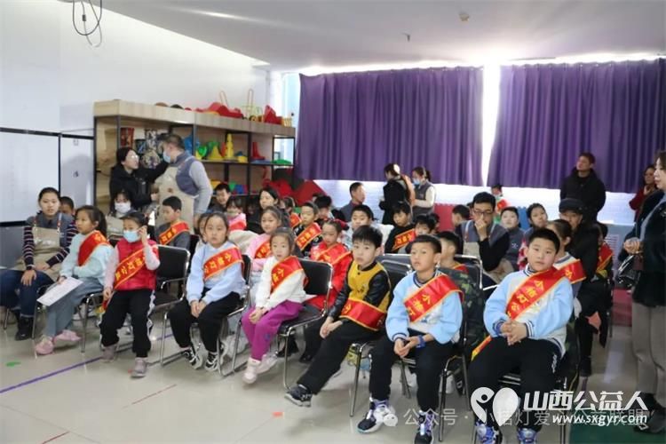 残健融合 喜迎龙年——小桔灯公益在行动小桔灯小志愿者走进安健儿公益服务中心 - 第25张 - 山西公益人 残健融合 喜迎龙年——小桔灯公益在行动小桔灯小志愿者走进安健儿公益服务中心 - 第25张