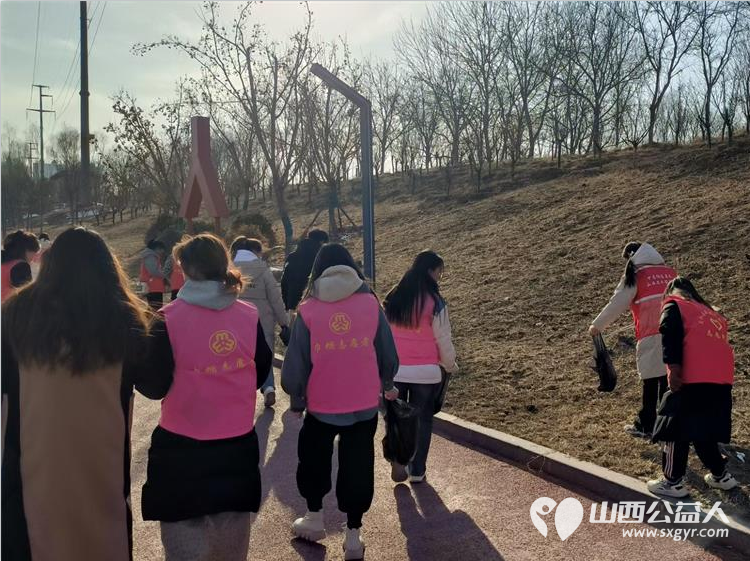 文水县爱心帮扶志愿者协会“保护文峪河”爱心帮扶在行动返乡大学生用假期的闲暇时光为家乡贡献力量 - 第17张