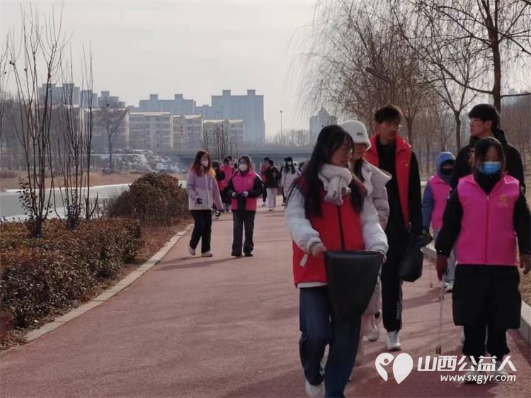 文水县爱心帮扶志愿者协会“保护文峪河”爱心帮扶在行动返乡大学生用假期的闲暇时光为家乡贡献力量 - 第12张