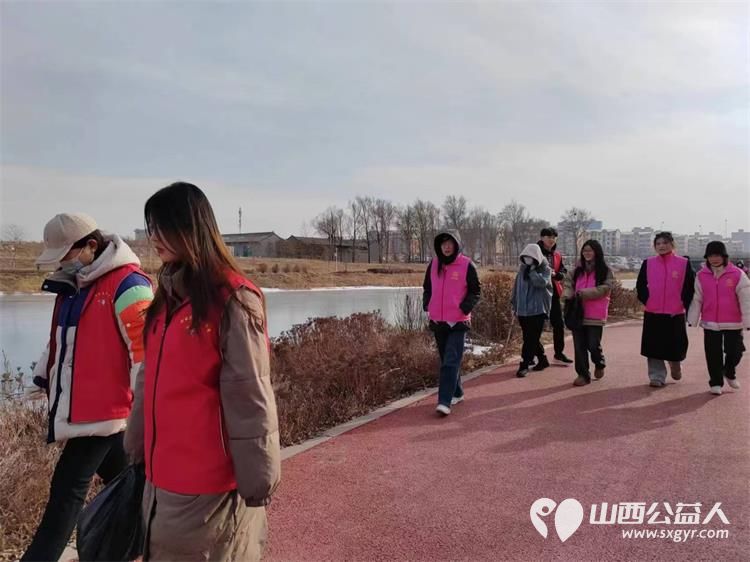 文水县爱心帮扶志愿者协会“保护文峪河”爱心帮扶在行动返乡大学生用假期的闲暇时光为家乡贡献力量 - 第10张