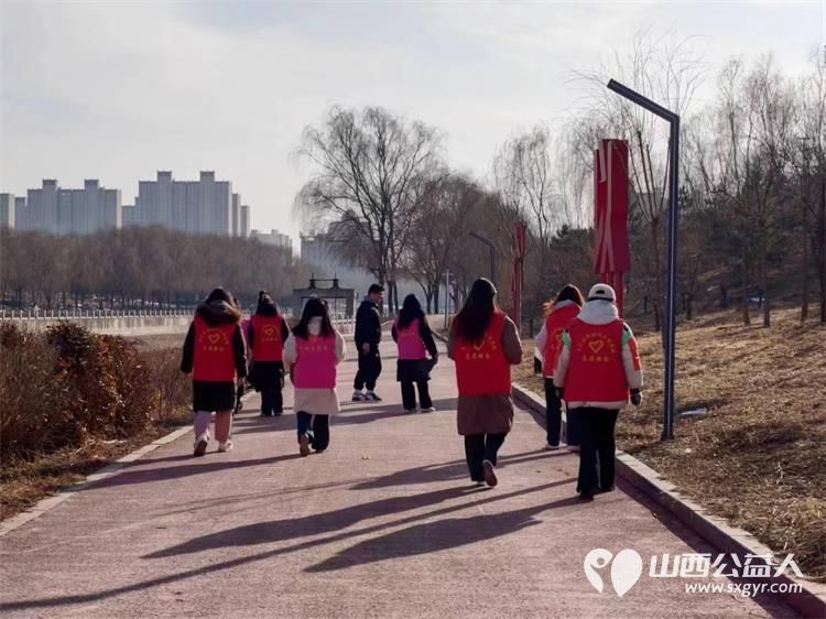 文水县爱心帮扶志愿者协会“保护文峪河”爱心帮扶在行动返乡大学生用假期的闲暇时光为家乡贡献力量 - 第9张