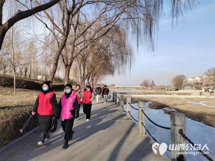 文水县爱心帮扶志愿者协会“保护文峪河”爱心帮扶在行动返乡大学生用假期的闲暇时光为家乡贡献力量 - 第3张
