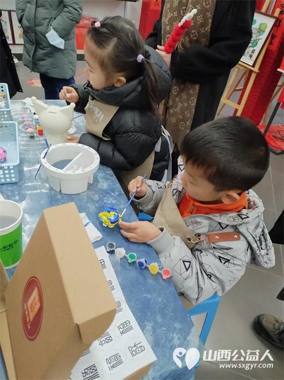 太原市安​健儿庇护工场以流动摊点的形式为心青年的产品探索出口，不仅仅是一种义卖更是倡导 - 第9张