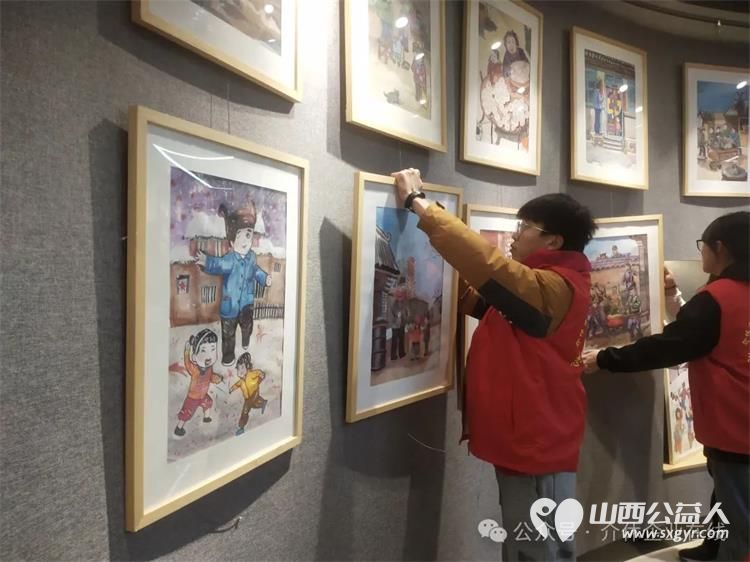 介休市北关街道彦博路社区志愿者协会受邀参加介休少儿书画展布展志愿活动 - 第10张 - 山西公益人 介休市北关街道彦博路社区志愿者协会受邀参加介休少儿书画展布展志愿活动 - 第10张