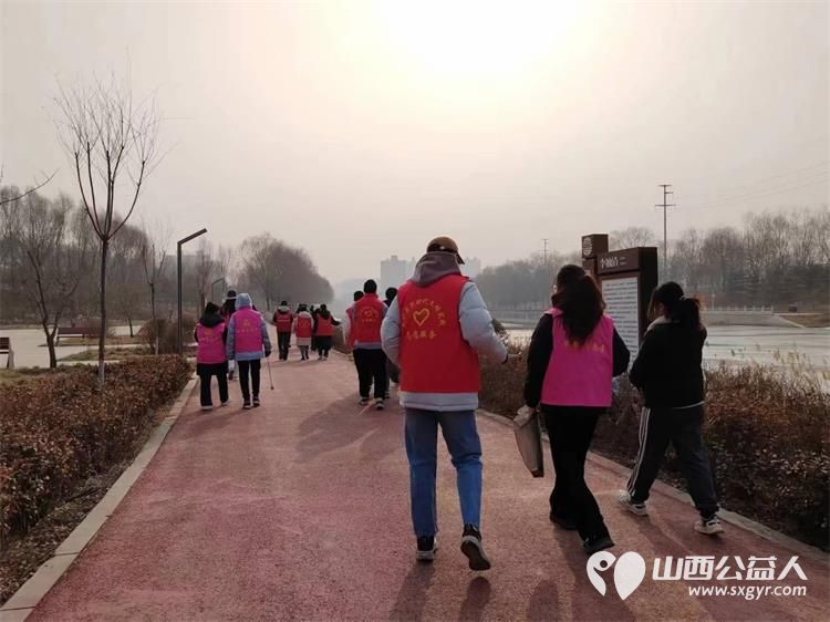 文水县爱心帮扶志愿者协会组织放假大学生开展“保护文峪河”爱心活动连日来天天清理文峪河河道垃圾 - 第18张 - 山西公益人 文水县爱心帮扶志愿者协会组织放假大学生开展“保护文峪河”爱心活动连日来天天清理文峪河河道垃圾 - 第18张