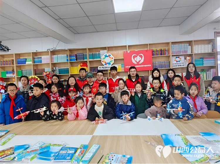 石楼县大学生志愿者联盟组织志愿者活动根本停不下来 - 第7张