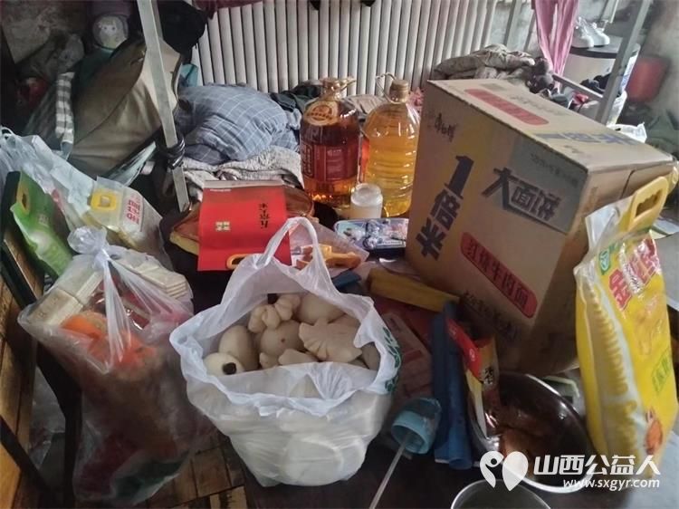 太原市学雷锋总队武利军带领志愿者去清徐县看望生活困难家庭送上生活必需用品 - 第10张 - 山西公益人 太原市学雷锋总队武利军带领志愿者去清徐县看望生活困难家庭送上生活必需用品 - 第10张