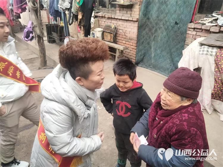 太原市学雷锋总队武利军带领志愿者去清徐县看望生活困难家庭送上生活必需用品 - 第8张 - 山西公益人 太原市学雷锋总队武利军带领志愿者去清徐县看望生活困难家庭送上生活必需用品 - 第8张