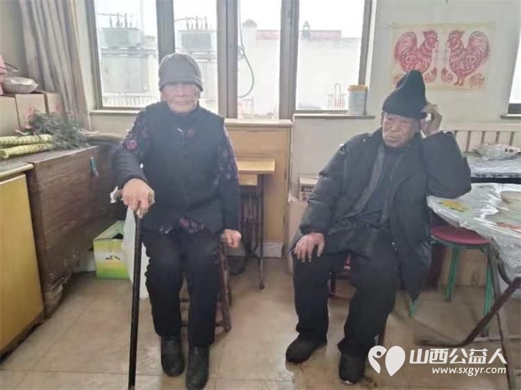 太原市学雷锋总队武利军带领志愿者去清徐县看望生活困难家庭送上生活必需用品 - 第4张 - 山西公益人 太原市学雷锋总队武利军带领志愿者去清徐县看望生活困难家庭送上生活必需用品 - 第4张