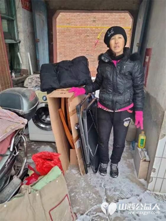 太原市学雷锋总队武利军带领志愿者去清徐县看望生活困难家庭送上生活必需用品 - 第13张 - 山西公益人 太原市学雷锋总队武利军带领志愿者去清徐县看望生活困难家庭送上生活必需用品 - 第13张