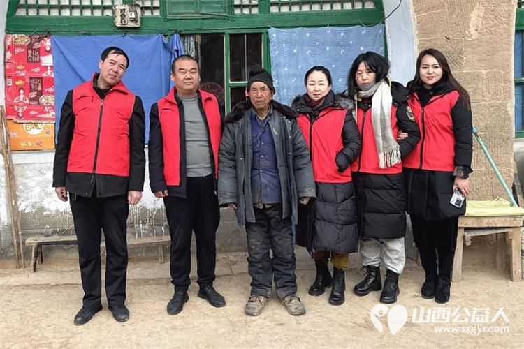 兴县同城爱心公益协会持续开展冬日暖阳慰问兴县赵家坪乡宋家塔村五户贫困户 - 第4张