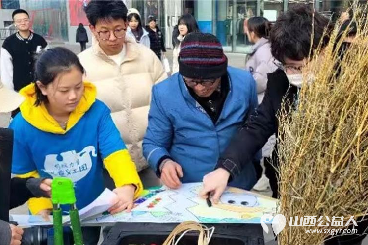 太原蚂蚁力量儿童义工团18位青少年志愿者共绘长卷邀约市民为我们的城市写下祝福 - 第6张