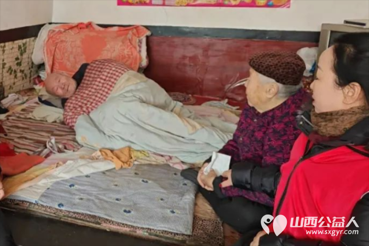 兴县同城爱心公益协会持续开展冬日暖阳慰问活动来到魏家滩镇高家崖村水油塔村慰问贫困户给他们送去大米白面黄油 - 第7张