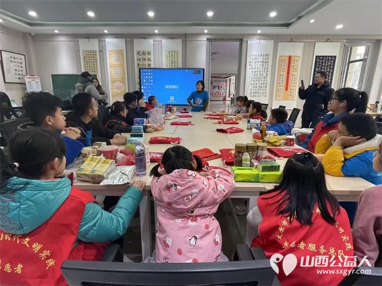 太原市儿童友好促进会,杏花岭区巨轮街道及富力华庭社区联合举办 把爱带回家真情暖童心 活动 - 第3张 - 山西公益人 太原市儿童友好促进会,杏花岭区巨轮街道及富力华庭社区联合举办 把爱带回家真情暖童心 活动 - 第3张