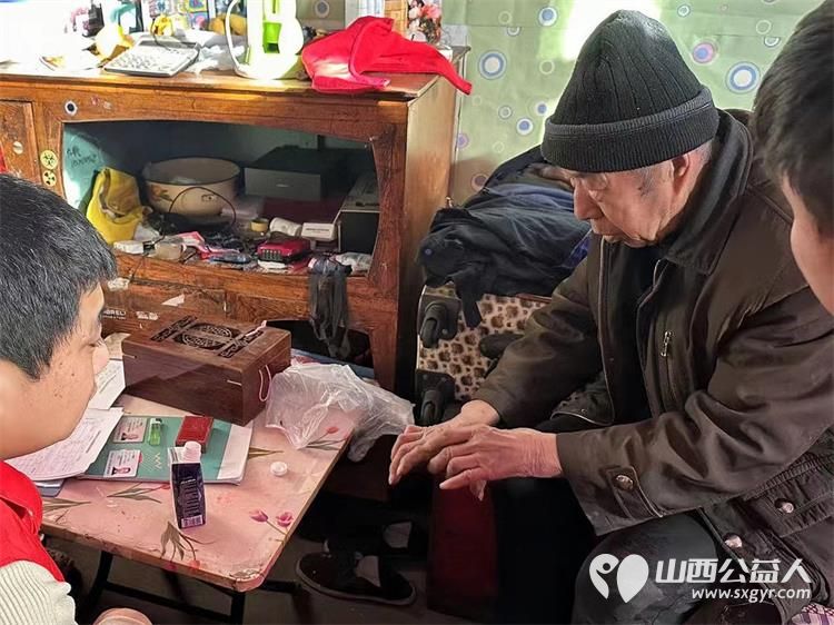 太原市古交众熙公益协会春节前为困境家庭送去慰问品和新春祝福 - 第3张 - 山西公益人 太原市古交众熙公益协会春节前为困境家庭送去慰问品和新春祝福 - 第3张