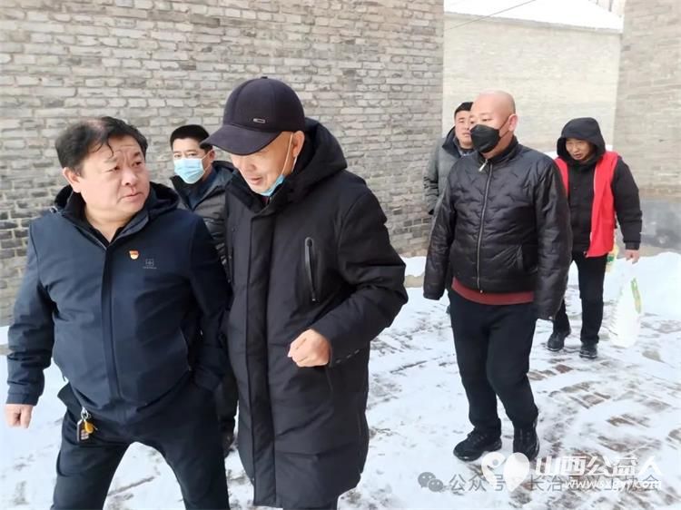 走访慰问送温暖浓浓关怀显真情 长治市上党区义工协会开展春节前走访慰问困难老人活动送上慰问品米面油 - 第3张