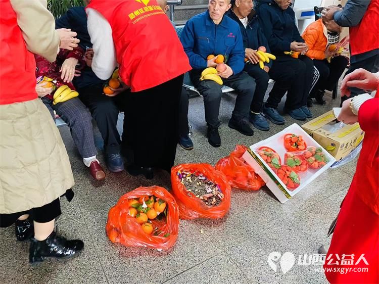 长治市思源公益协会志愿者走进故漳敬老院给老人拜年 - 第3张 - 山西公益人 长治市思源公益协会志愿者走进故漳敬老院给老人拜年 - 第3张