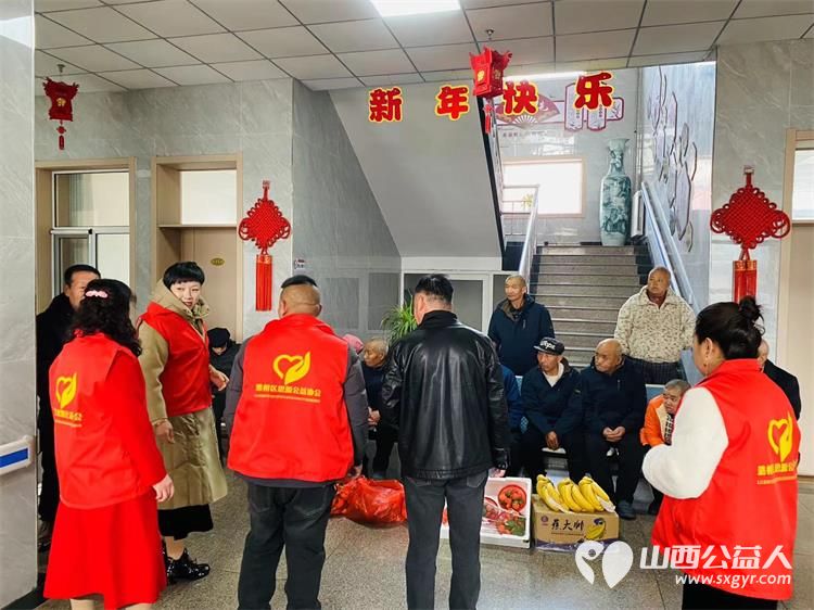 长治市思源公益协会志愿者走进故漳敬老院给老人拜年 - 第4张 - 山西公益人 长治市思源公益协会志愿者走进故漳敬老院给老人拜年 - 第4张
