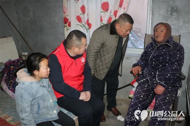 红红火火过大年盐湖区第一时间志愿者协会为残疾家庭孤寡老人困境儿童送上温暖的关怀爱心人士任文博捐款2500元购买慰问品 - 第8张