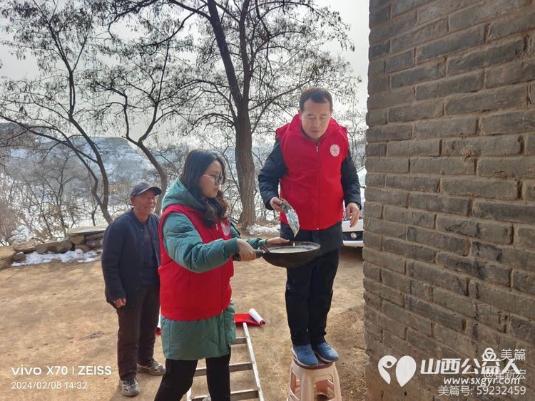 长治市善泽留守困境儿童救助协会志愿者去襄垣县善福镇南娥村看望独居老人高明友 - 第5张