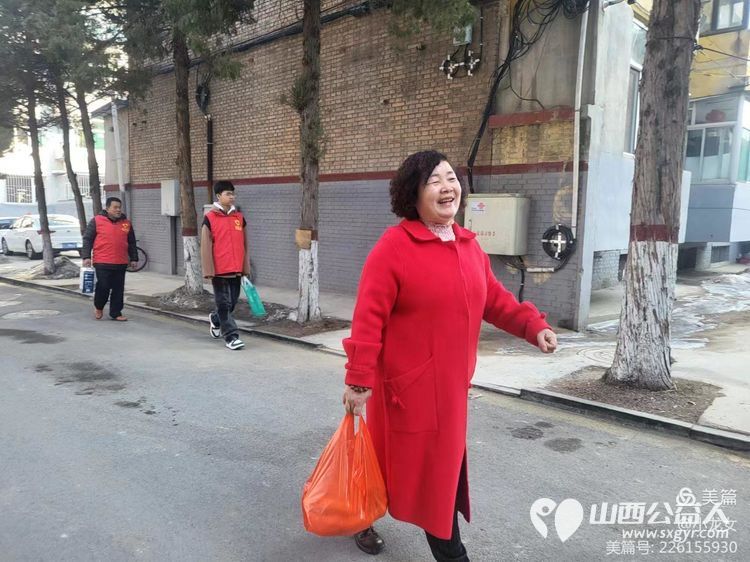 春节公益不打烊：贺新春，心手相连，相亲相爱一家人，忻州红色公益团队慰问志愿者常俊丽 - 第6张