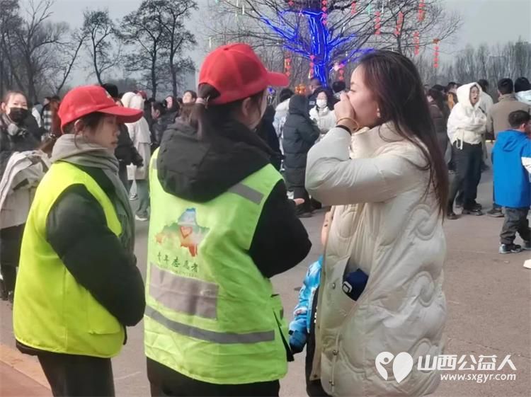 春节我在岗服务不打烊 晋中新青年高校志愿者联合服务中心春节假期在莲花湾景区开展助力旅游志愿服务活动 - 第9张 - 山西公益人 春节我在岗服务不打烊 晋中新青年高校志愿者联合服务中心春节假期在莲花湾景区开展助力旅游志愿服务活动 - 第9张