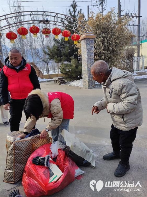 长治市圆梦公益协会组织志愿者元宵节去黄崖洞敬老院看望慰问爷爷奶奶 - 第25张