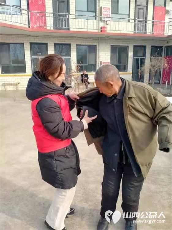 长治市圆梦公益协会组织志愿者元宵节去黄崖洞敬老院看望慰问爷爷奶奶 - 第23张