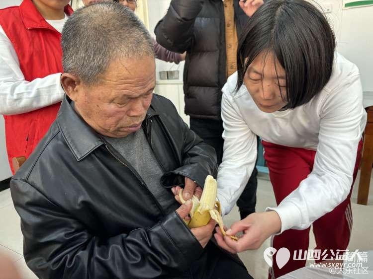 武乡县太东社区开展浓情度元宵春暖社区情志愿服务活动走进武乡县光荣院慰问老战士 - 第8张