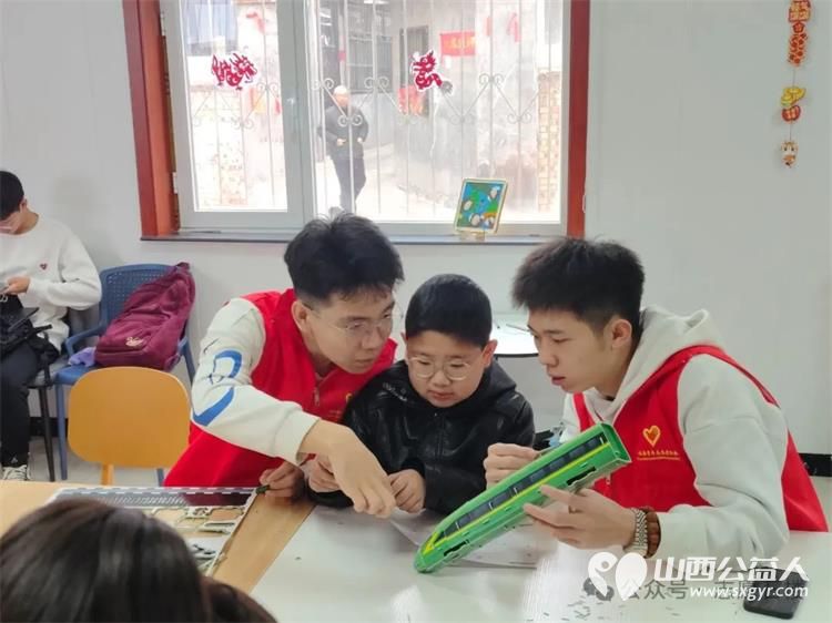 点赞！！汇聚爱心，传递温暖----石楼县青年志愿者协会表彰大学生优秀青年志愿者 - 第15张