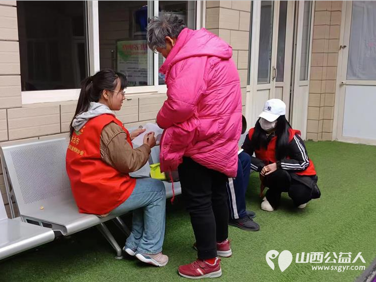 长治市阳光困境儿童帮扶协会在潞洲区开展关爱孤残儿童，爱心义剪活动 - 第7张