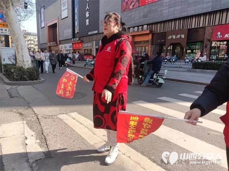 临汾市文明交通老志愿者协会弘扬雷锋精神汇集志愿力量启动三.五雷锋月文明劝导志愿服务活动 - 第5张