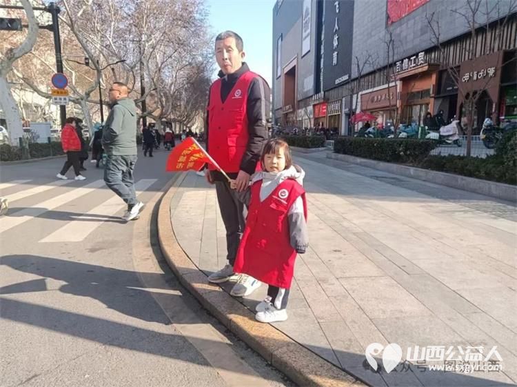 临汾市文明交通老志愿者协会弘扬雷锋精神汇集志愿力量启动三.五雷锋月文明劝导志愿服务活动 - 第8张