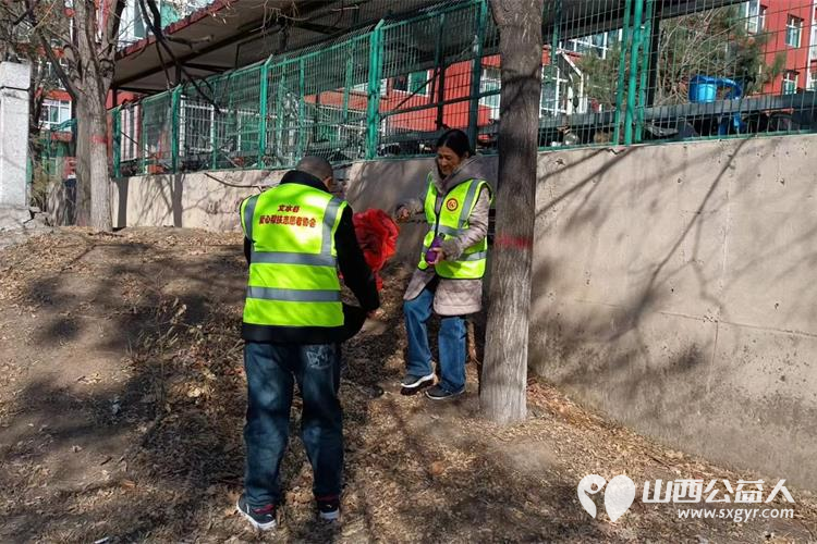 文水县爱心帮扶志愿者协会组织志愿者参加保护文峪河维护文水城环境卫生活动 - 第5张 - 山西公益人 文水县爱心帮扶志愿者协会组织志愿者参加保护文峪河维护文水城环境卫生活动 - 第5张
