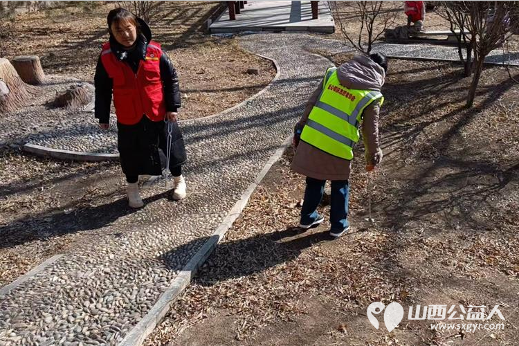 文水县爱心帮扶志愿者协会组织志愿者参加保护文峪河维护文水城环境卫生活动 - 第7张 - 山西公益人 文水县爱心帮扶志愿者协会组织志愿者参加保护文峪河维护文水城环境卫生活动 - 第7张