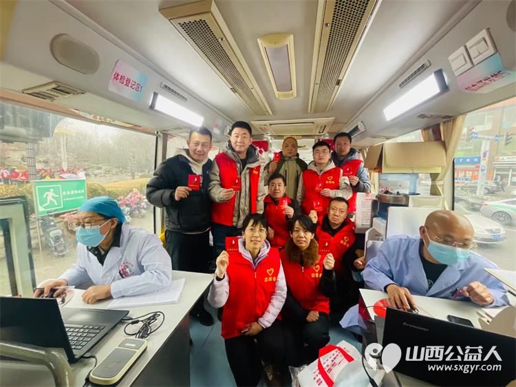 献血光荣 . 光荣献血，山西省道德模范韩俊明参加义务献血活动 - 第1张